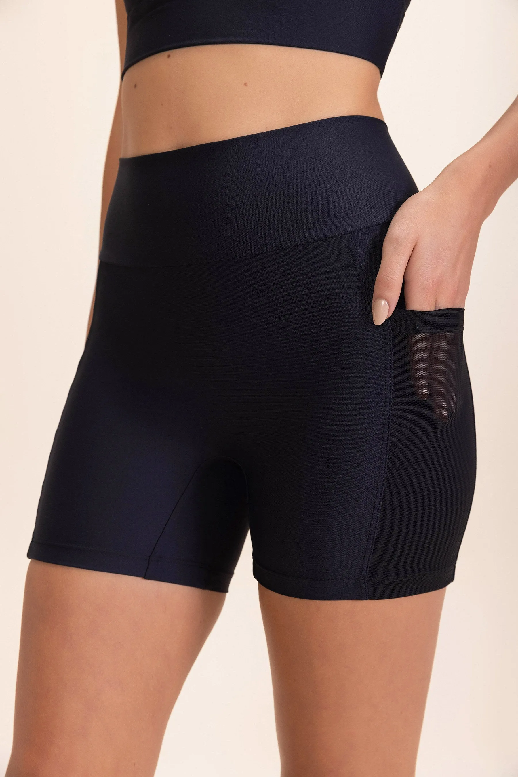 Strong Shorts